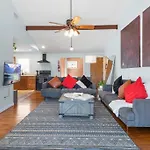 Ac Beach Farmhouse Retreat - 5Bd 2Ba