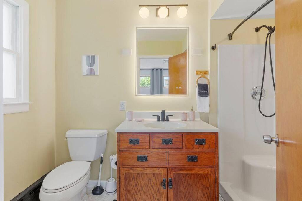 Ac Retreat - 5bd 2ba Holiday home