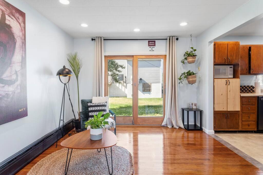 Ac Retreat - 5bd 2ba *